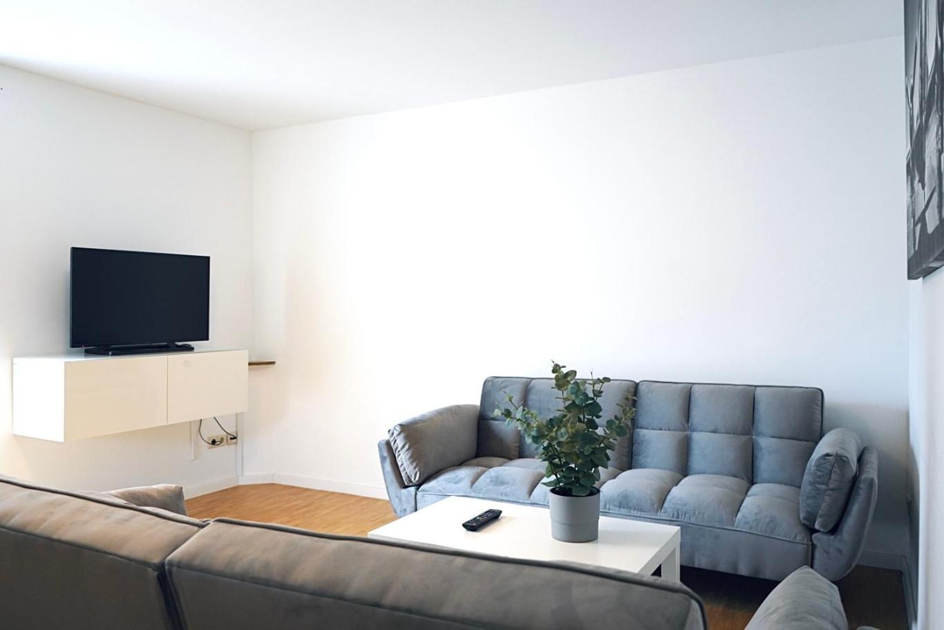 Stilvolles Apartment In Stadtnaehe-Parkplatz- 4 Personen- Balkon Wolfsburg Zewnętrze zdjęcie