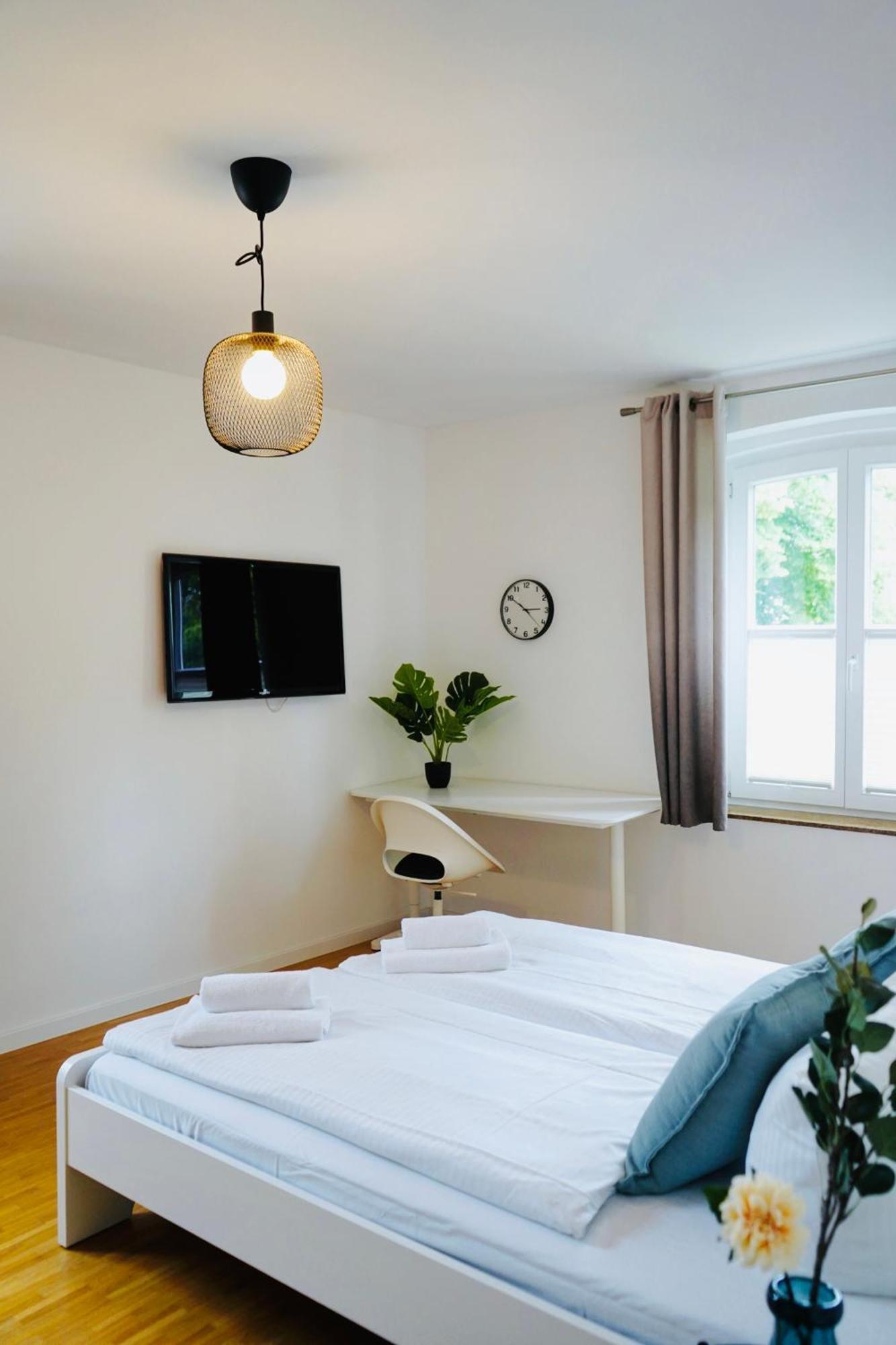 Stilvolles Apartment In Stadtnaehe-Parkplatz- 4 Personen- Balkon Wolfsburg Zewnętrze zdjęcie